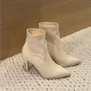 MIA ivory leather ankle boot, 8